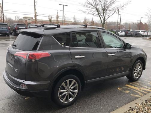 2017 Toyota RAV4 Limited