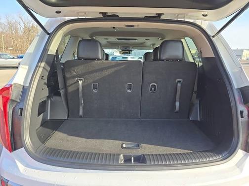 Glacial White Pearl 2023 Kia Telluride S