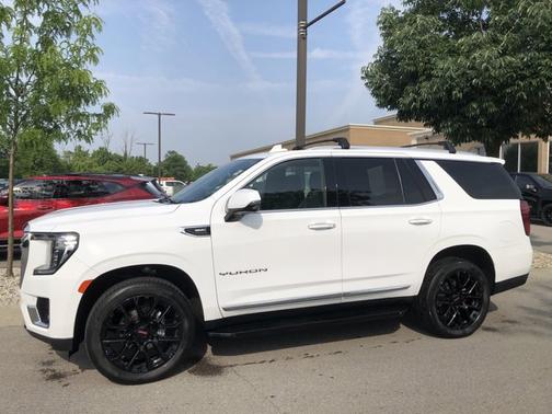 2022 GMC Yukon SLT
