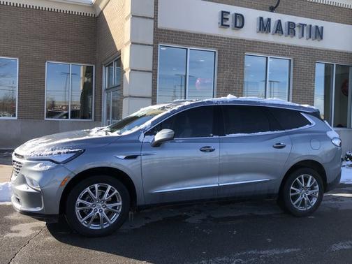 2023 Buick Enclave Essence