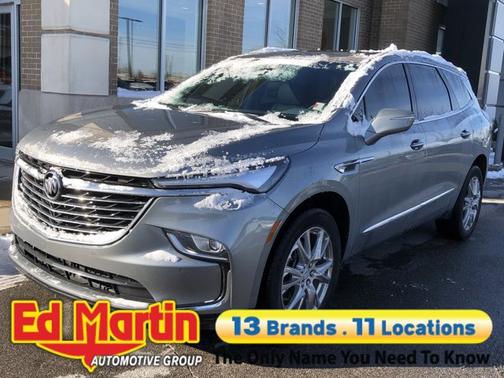 2023 Buick Enclave Essence