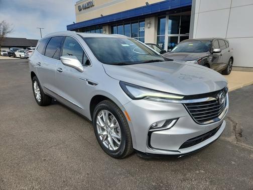 2022 Buick Enclave Essence
