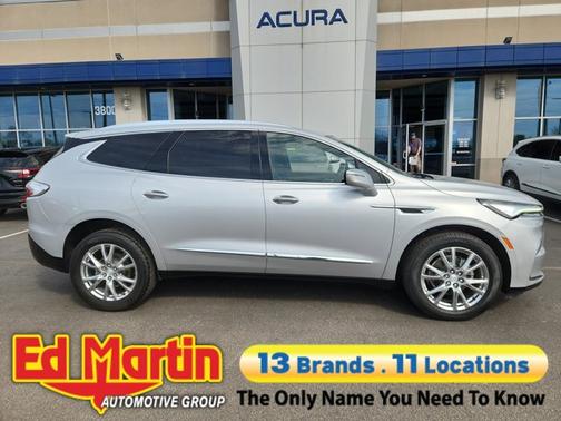 2022 Buick Enclave Essence
