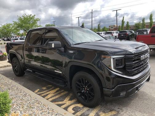 2025 GMC Sierra 1500 Elevation