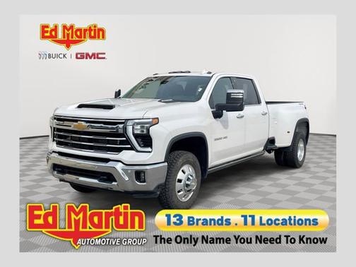 Iridescent Pearl Tricoat 2024 Chevrolet Silverado 3500 LTZ