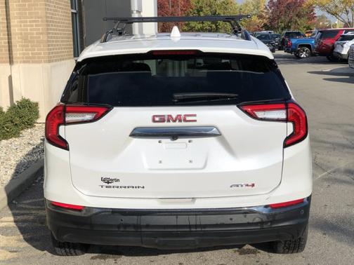 2023 GMC Terrain AT4
