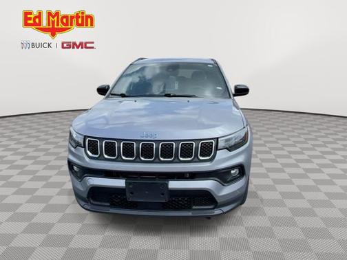 Gray 2024 Jeep Compass Latitude