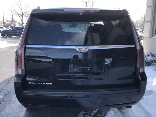 2019 Cadillac Escalade Luxury