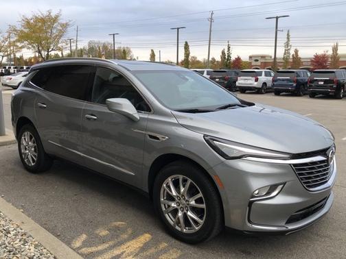 2024 Buick Enclave Essence