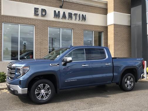 2024 GMC Sierra 1500 SLT