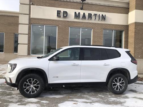 2024 GMC Acadia AWD AT4