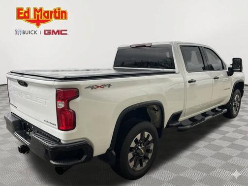 Summit White 2021 Chevrolet Silverado 2500 Custom