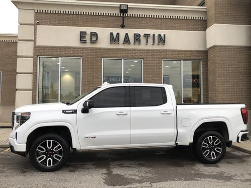 2022 GMC Sierra 1500 AT4