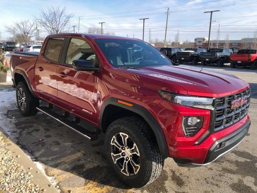 2023 GMC Canyon 4WD AT4