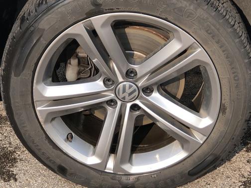 2017 Volkswagen Tiguan Sport