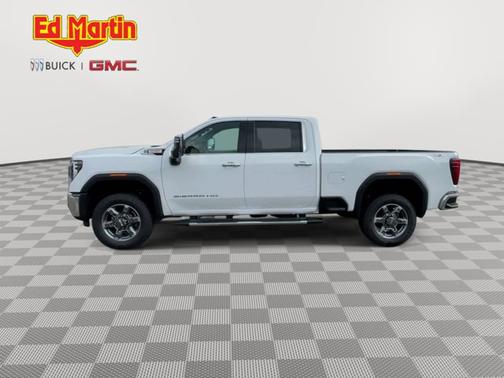 2025 GMC Sierra 3500 SLT