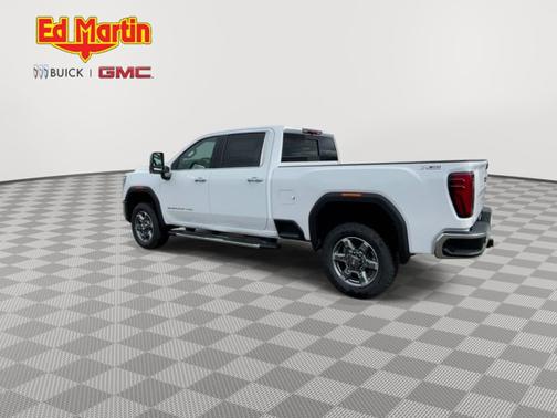 2025 GMC Sierra 3500 SLT