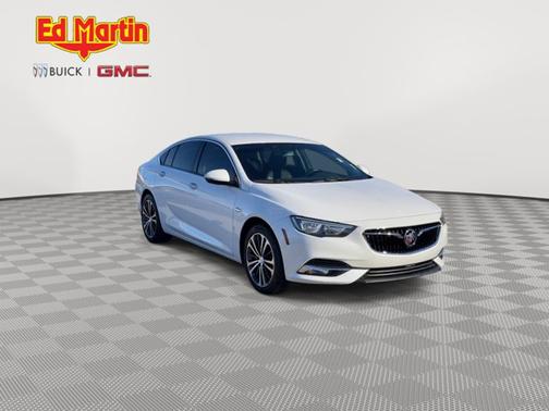 2019 Buick Regal Sportback Essence