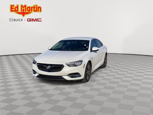 2019 Buick Regal Sportback Essence