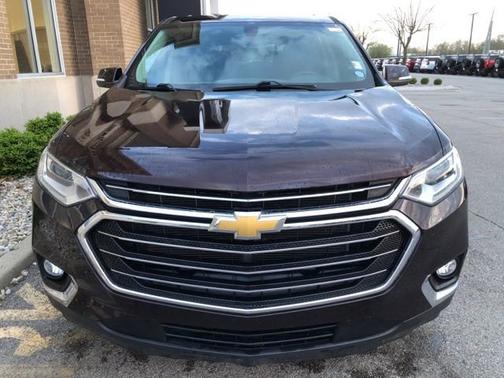 Black Cherry Metallic 2021 Chevrolet Traverse LT Cloth