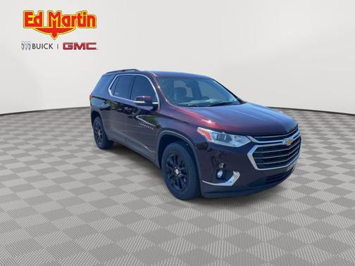 Black Cherry Metallic 2021 Chevrolet Traverse LT Cloth