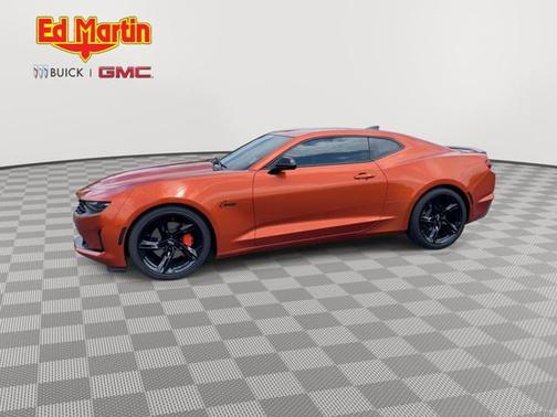 Vivid Orange Metallic 2023 Chevrolet Camaro 1LT