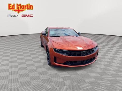 Vivid Orange Metallic 2023 Chevrolet Camaro 1LT