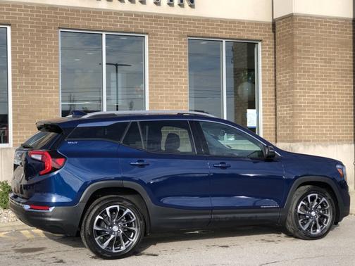 2022 GMC Terrain SLT