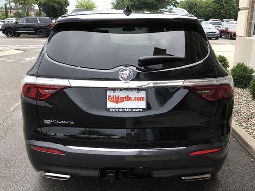 2022 Buick Enclave Essence