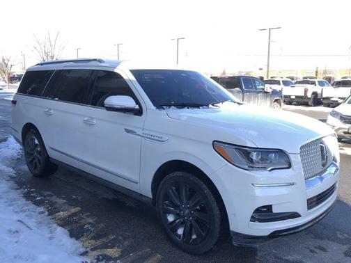 2023 Lincoln Navigator L Reserve