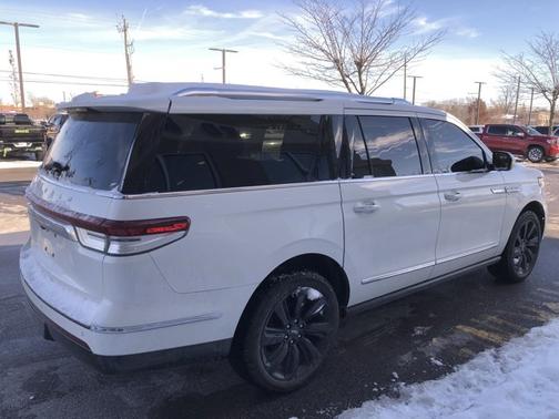 2023 Lincoln Navigator L Reserve