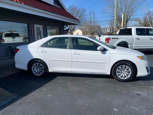 2014 Toyota Camry LE