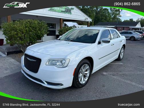 2015 Chrysler 300 Limited