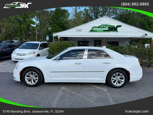 2015 Chrysler 300 Limited