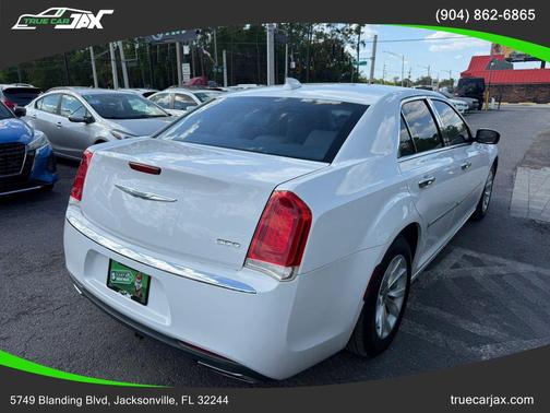 2015 Chrysler 300 Limited