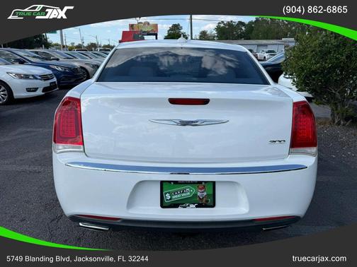 2015 Chrysler 300 Limited