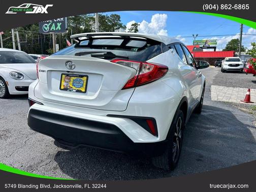 2018 Toyota C-HR XLE Sport Utility 4D