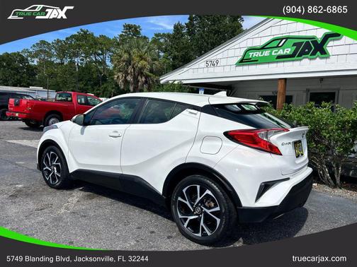 2018 Toyota C-HR XLE Sport Utility 4D