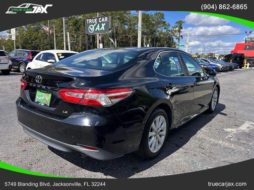 2018 Toyota Camry LE