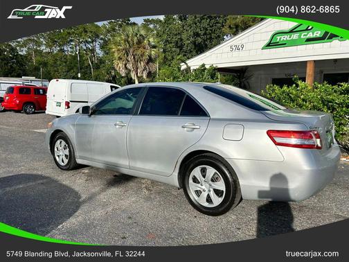 2011 Toyota Camry LE