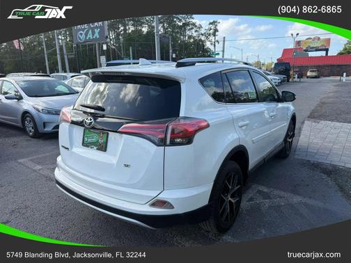 Super White 2016 Toyota RAV4 SE