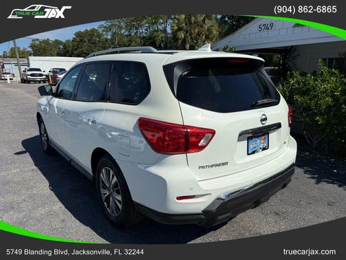 2019 Nissan Pathfinder SL