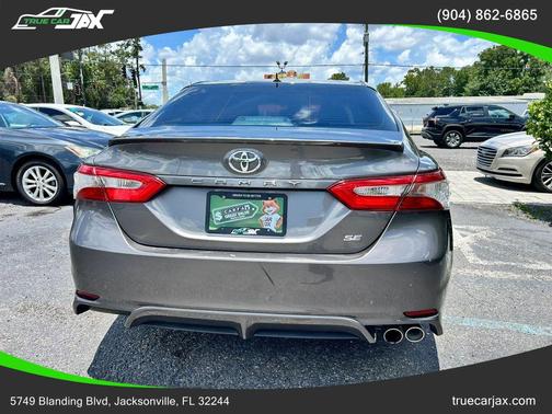 Gray 2018 Toyota Camry SE