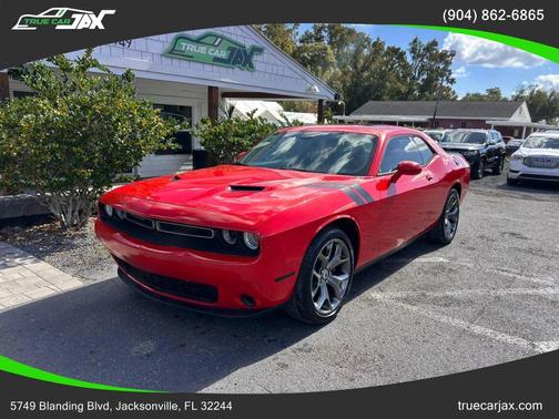 2017 Dodge Challenger SXT
