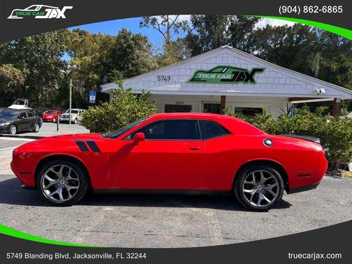 2017 Dodge Challenger SXT