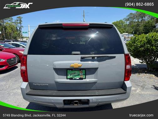 Gray 2014 Chevrolet Suburban 1500 LT