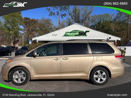 2012 Toyota Sienna LE
