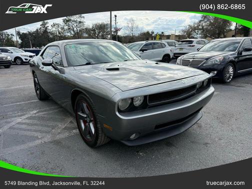 2012 Dodge Challenger SXT