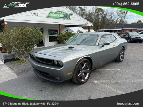2012 Dodge Challenger SXT