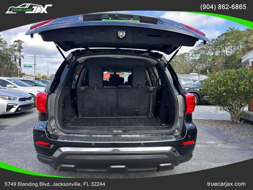 2019 Nissan Pathfinder SV